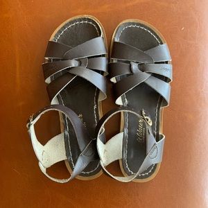 Saltwater Sandals Black 7.5 women’s